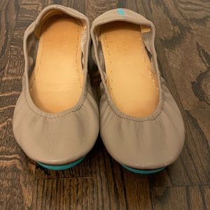 Tieks Taupe Flats. Very lightly worn a few times, always with sock liners.